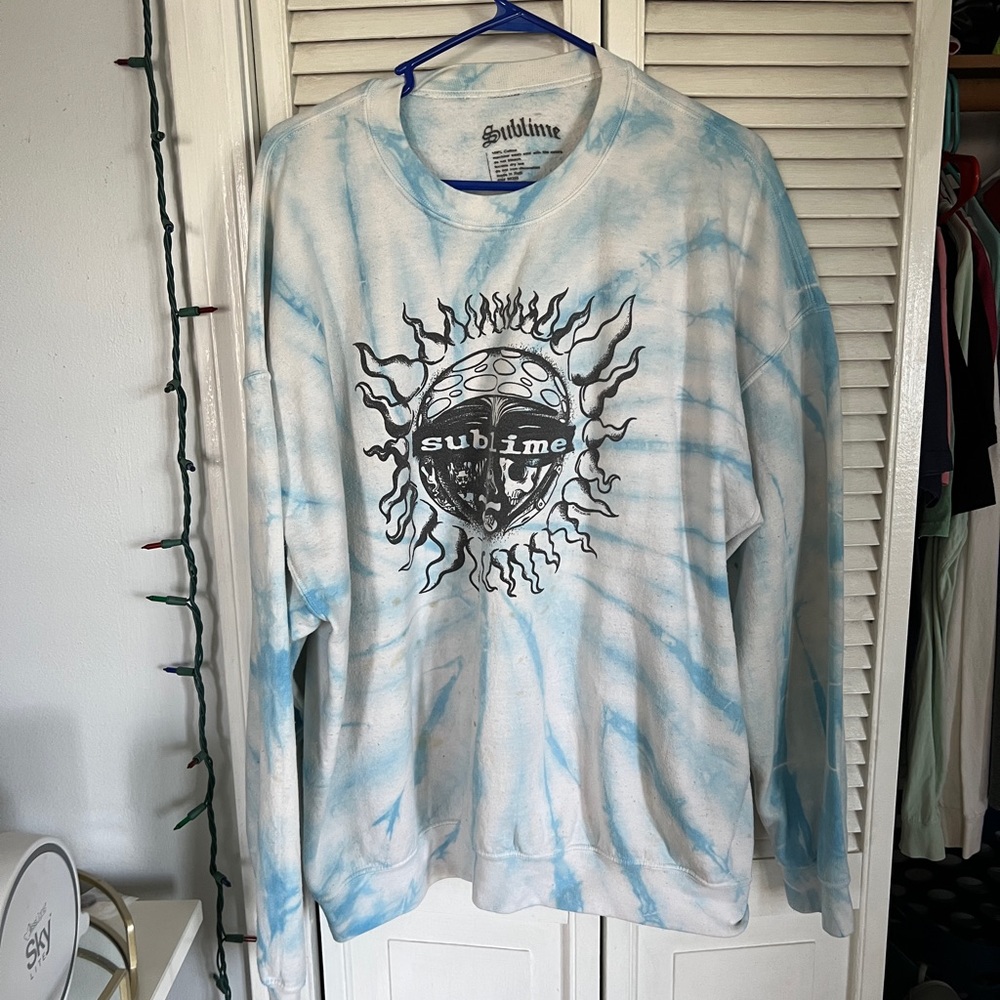 sublime crewneck